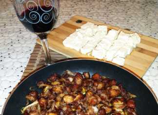 Χοιρινό χοιρινό με καραμελωμένα κρεμμύδια