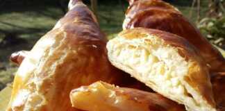 Tυροπιτάκια με κρούστα μουστάρδας