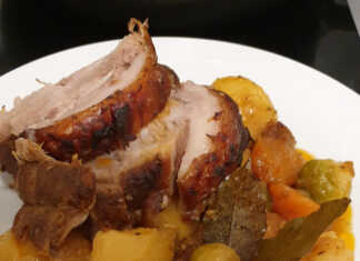 χοιρινό με πατατες στο φούρνο