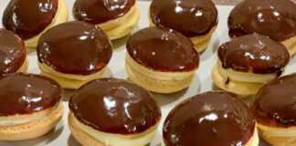 Κοκκάκια με διπλή Γέμιση….κρέμα – μαρμελάδα Κοκάκια με διπλή γέμιση