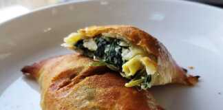 Χειροποίητες Σπανακοτυρόπιτες με αγκινάρα