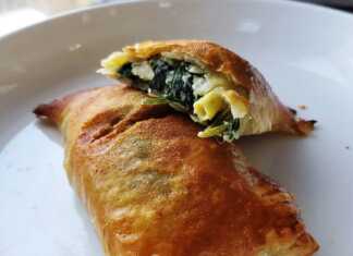 Χειροποίητες Σπανακοτυρόπιτες με αγκινάρα