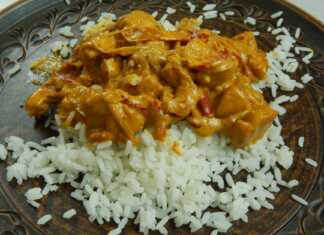 κοτόπουλο με ρύζι και σάλτσα κάρυ