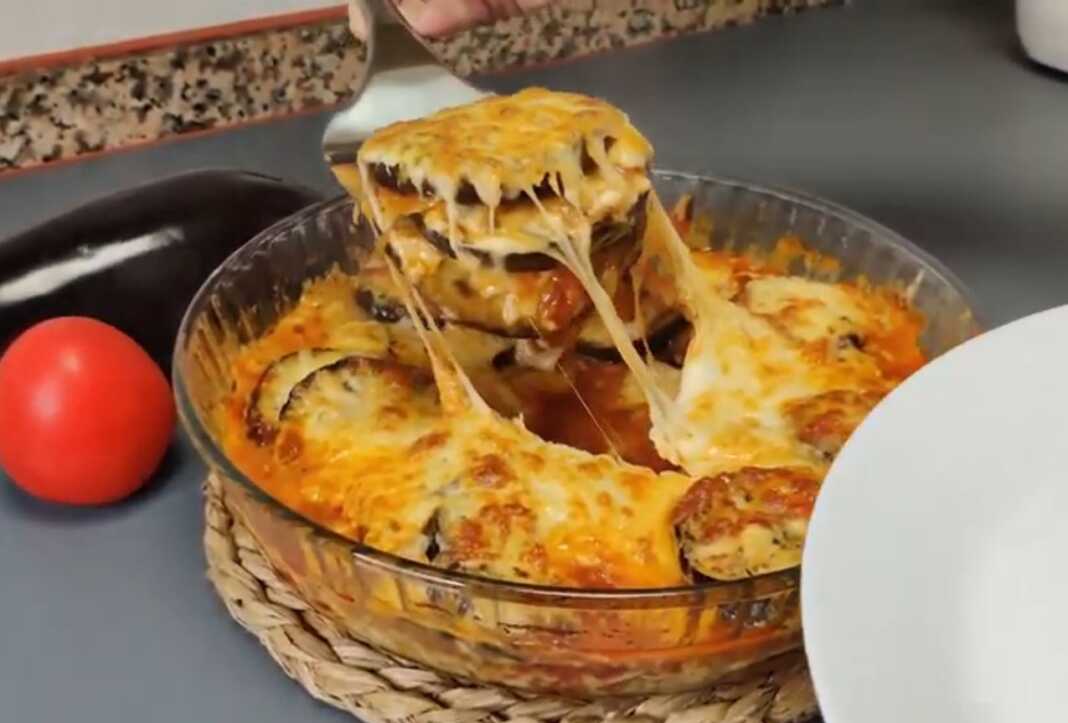 Μελιτζάνες με μοτσαρέλα στο φούρνο