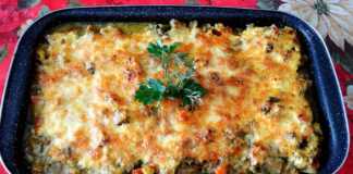 Πατάτες στο φούρνο με μπρόκολο, μανιτάρια, πατάτες, ζαμπόν (μπέικον) και τυρί