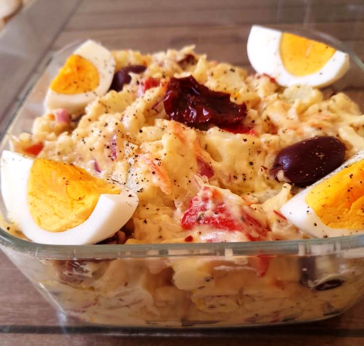 patatoslata Πατατοσαλάτα με λιαστή ντομάτα