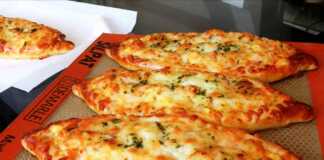 Πεινιρλί με μοτσαρέλλα και σκόρδο