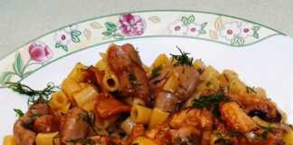 Χταπόδι με κοφτό μακαρονάκι (Νηστίσιμο)