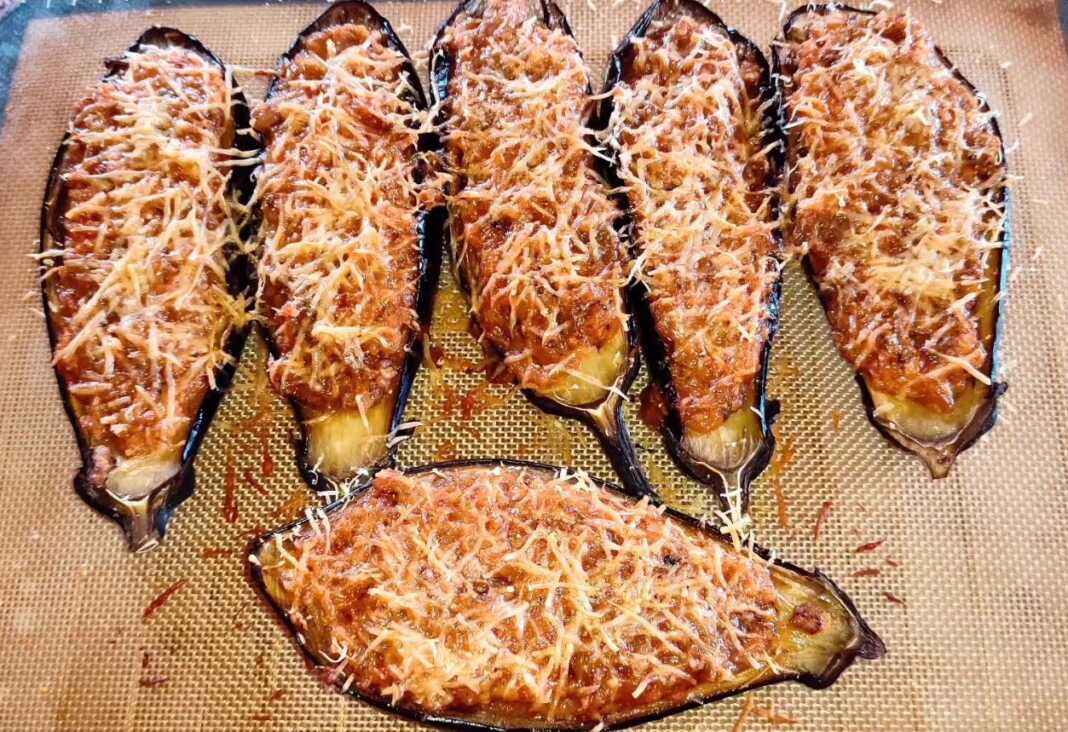 Μελιτζάνες γεμιστές με τραχανά