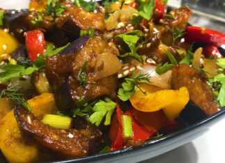 Αρωματική μελιτζάνα με λαχανικά και γλυκιά σάλτσα