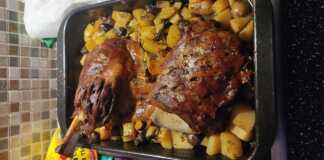 Αρνί στο φούρνο με πατάτες και λαχανικά Αρνί στο φούρνο με πατάτες και λαχανικά