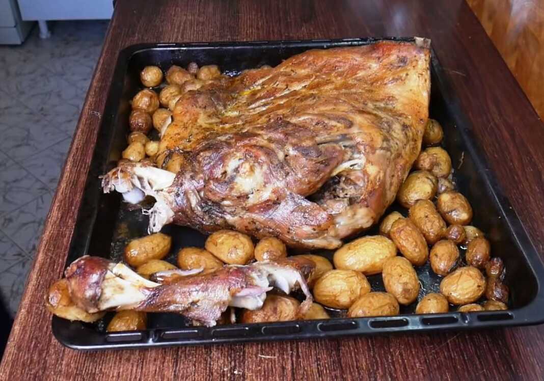 Μαριναρισμένο Ζουμερό αρνί