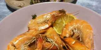 Γαρίδες με λευκό κρασί, και σκόρδο