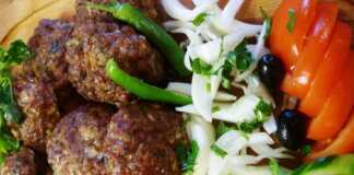 Ζουμερά κεφτεδάκια φούρνου με λαχανικά! Ζουμερά κεφτεδάκια φούρνου με λαχανικά!