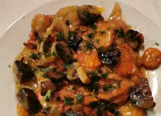 Μπριζόλες κοτόπουλου με καρότα και μανιτάρια