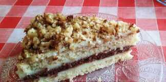 Σπιτικό κέικ με σπιτική κρέμα βανίλιας και καρύδια