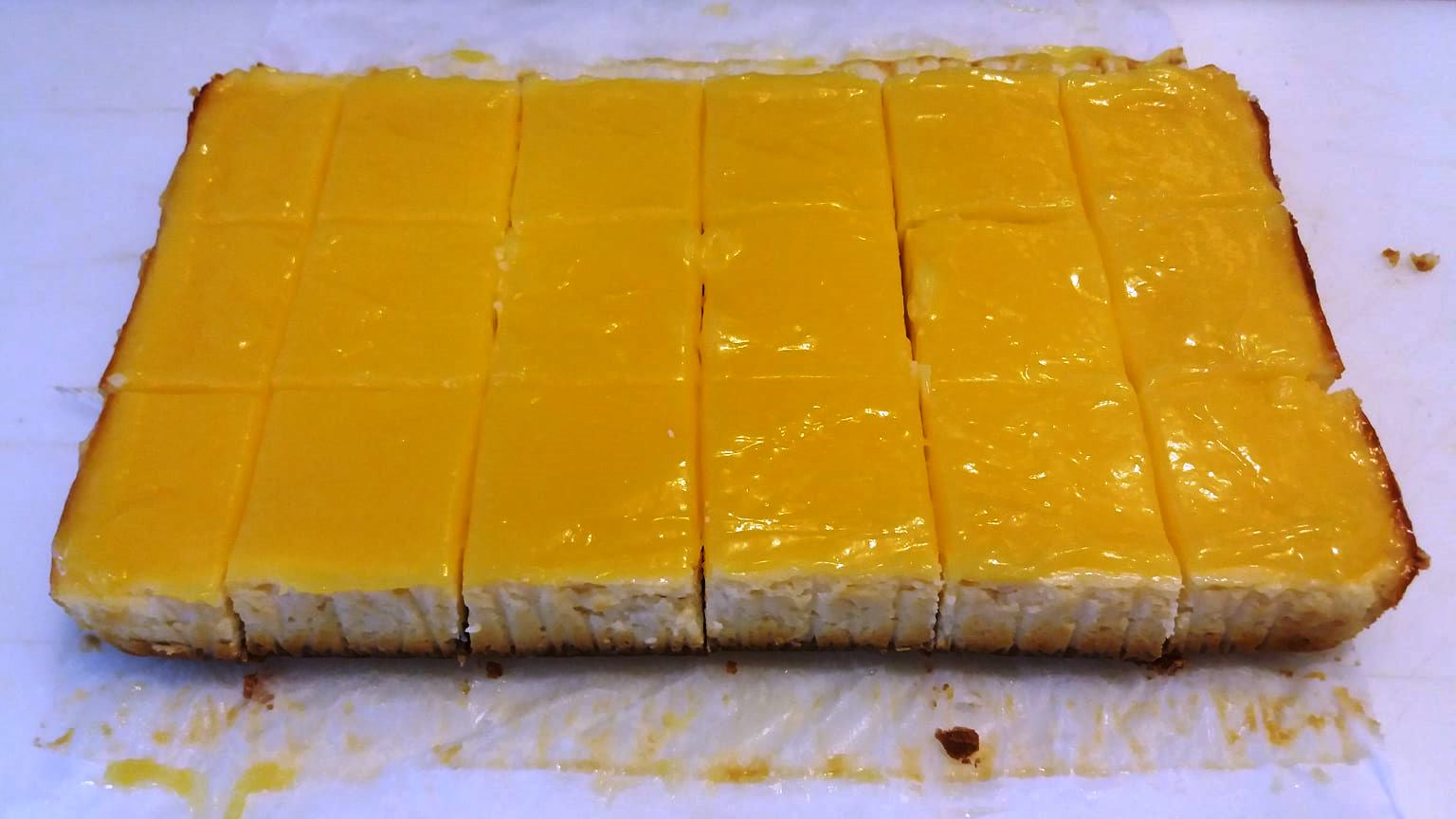 DroseroKalokairinoGliko cheesecake με κρέμα λεμονιού