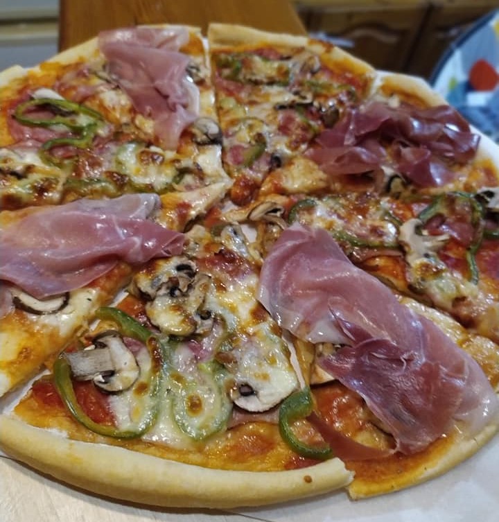 PitsaOikogeniaki (2)