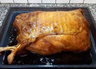 Αρνί στο Φούρνο