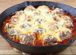 Ψητά κεφτεδάκια με σάλτσα ντομάτας και τυρί