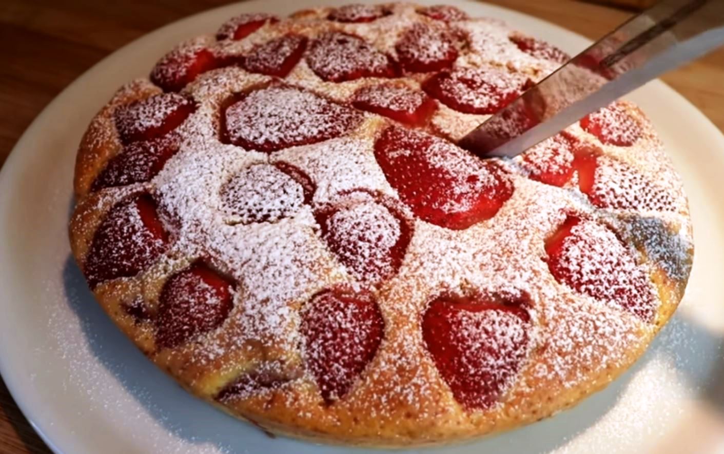 keikFraoulas Γρήγορο και εύκολο κέικ φράουλας