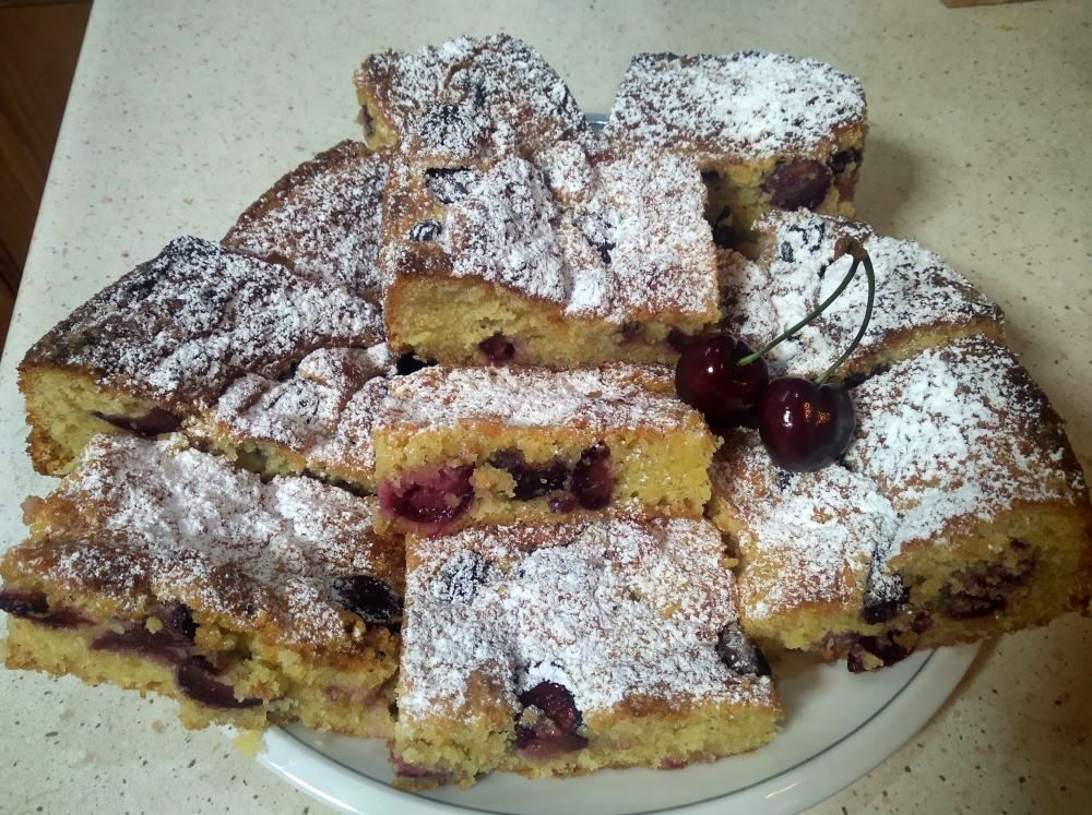 kerasopita0 Κερασόπιτα