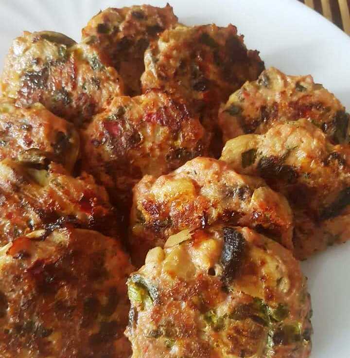 manitarokeftedes Μανιταροκεφτέδες με κιμά