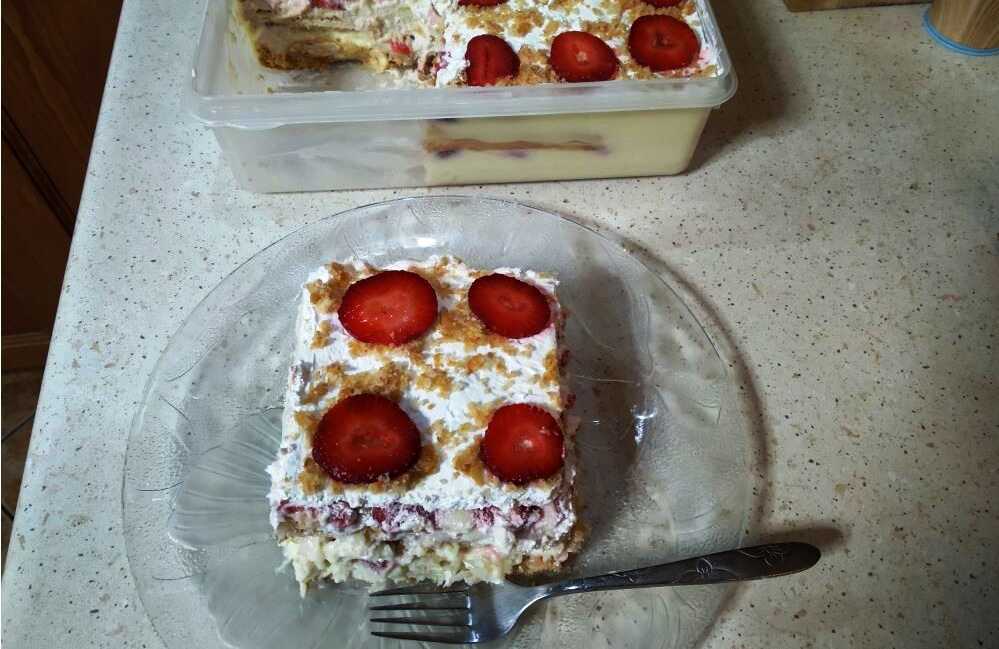 Mιλφέιγ με φράουλες