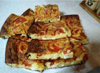 Tυρόπιτα με κουρκούτι,ντομάτα και πιπεριά