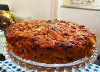 Μακαρονάδα Φούρνου με τυρια και μπεσαμελ