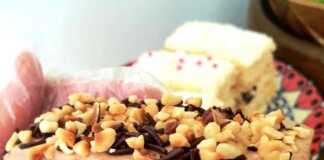 Κέικ με 2 βελούδινες κρέμες και κεράσια