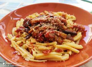 Φλωμάρια με μελιτζάνες το φαγητό της Λήμνου φλωμάρια με μελιτζάνες