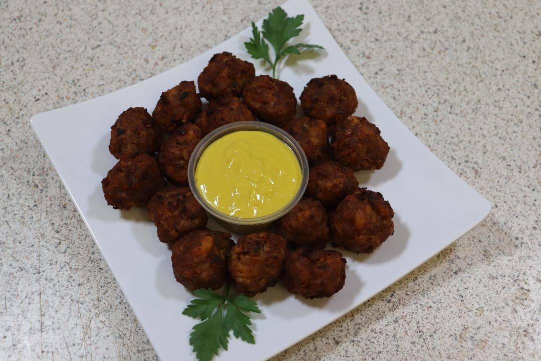 keftedes Τα κεφτδάκια της γιαγιάς με σπιτικη μουστάρδα