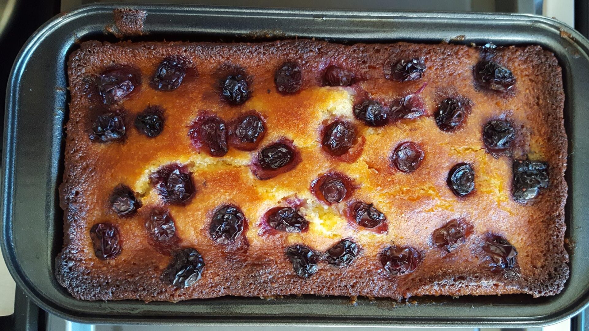 keikLemoniouKerasia Κέικ Λεμονιού με κεράσια και αμυγδαλα