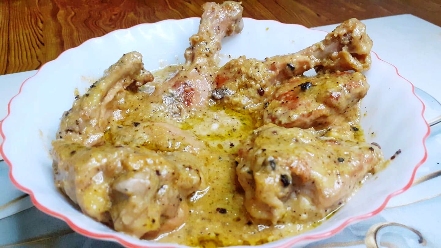 kotopouloKremmydi Κοτόπουλο με σάλτσα κρεμυδιού