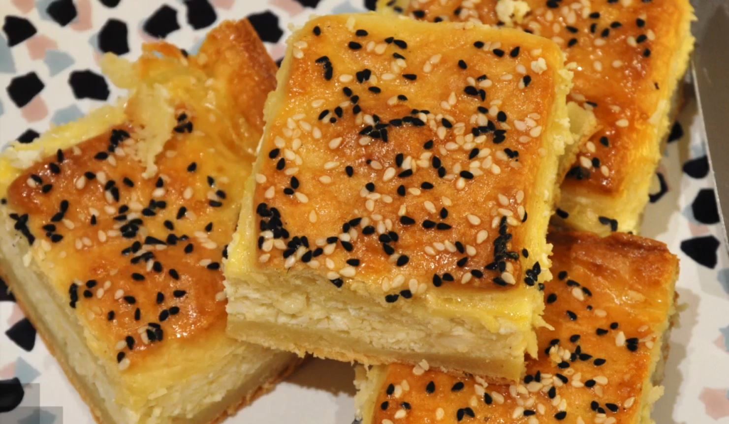 kritikiTiropita Χωριάτικη Κρητική Τυρόπιτα