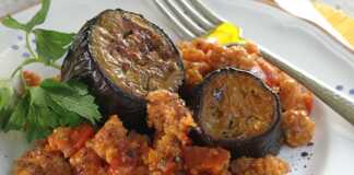 Μελιτζάνες κοκκινιστές με Τραχανά