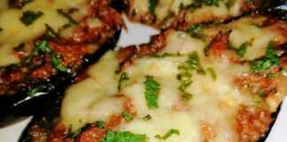 Μελιτζάνες γεμιστές με κιμά και τυριά