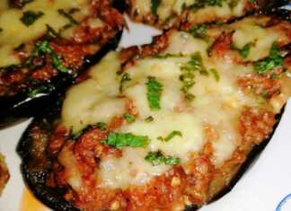 Μελιτζάνες γεμιστές με κιμά και τυριά