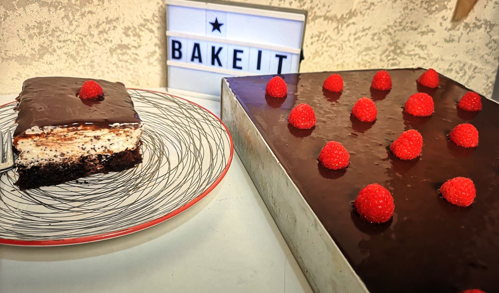 stratsiatela01 Πάστα Ταψιού Στρατσιατέλα