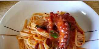 Κοκκινιστό Χταπόδι με ζυμαρικά Κοκκινιστό Χταπόδι με ζυμαρικά