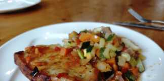 Χοιρινές Μπριζόλες με λαχανικά