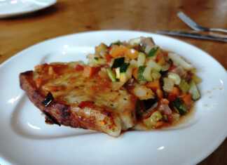 Χοιρινές Μπριζόλες με λαχανικά