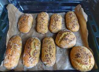 Σπιτικά ψωμάκια με 3 τύπους αλευριού