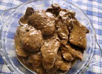 Ζουμερό Συκώτι Τηγανητό με Σάλτσα Κρασιού και αρώματα πιπεριάς.