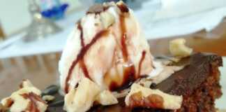 Καρυδόπιτα