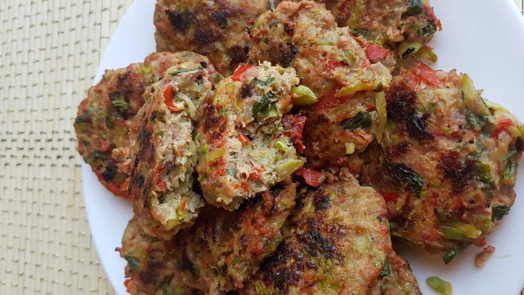 Κεφτεδάκια με κιμά και κολοκυθάκια