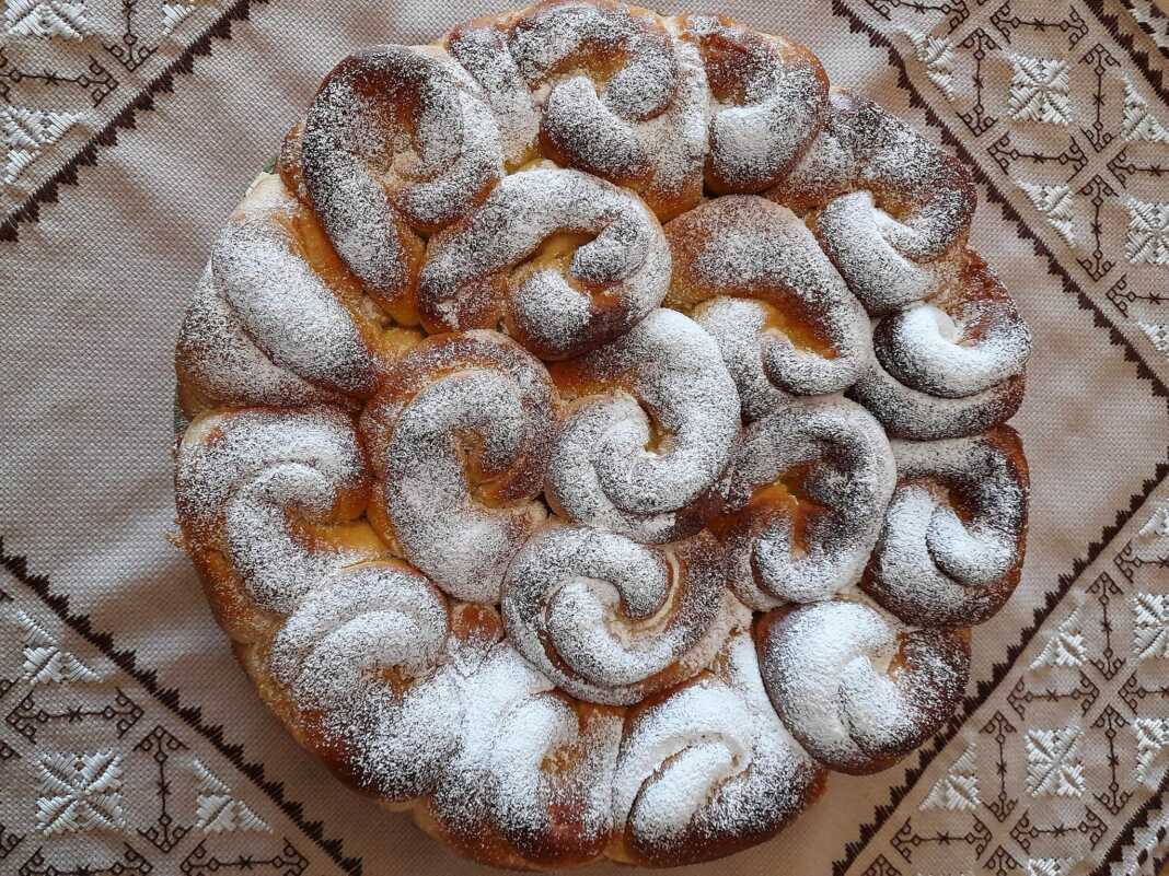 kekakiaKrema8 Κεκάκια με κρέμα βανίλιας