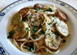 Σπαγγέτι με τηγανητά κολοκυθάκια