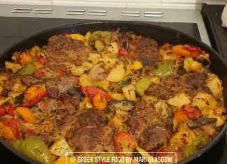 Μπριζόλες στο φούρνο με λαχανικά